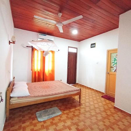 Sihara Rooms & Hostel Matara Exterior photo