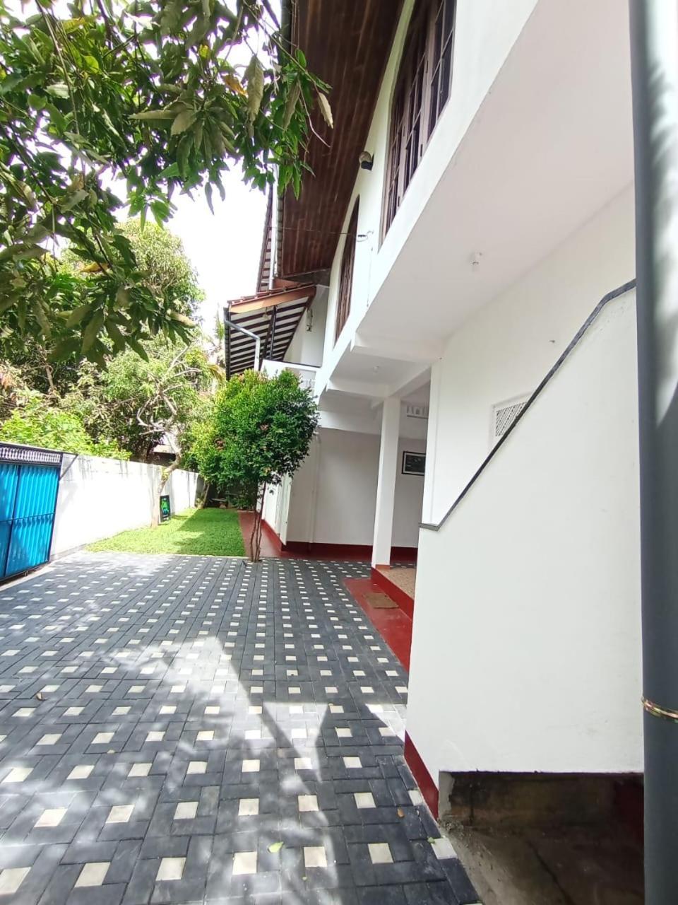 Sihara Rooms & Hostel Matara Exterior photo