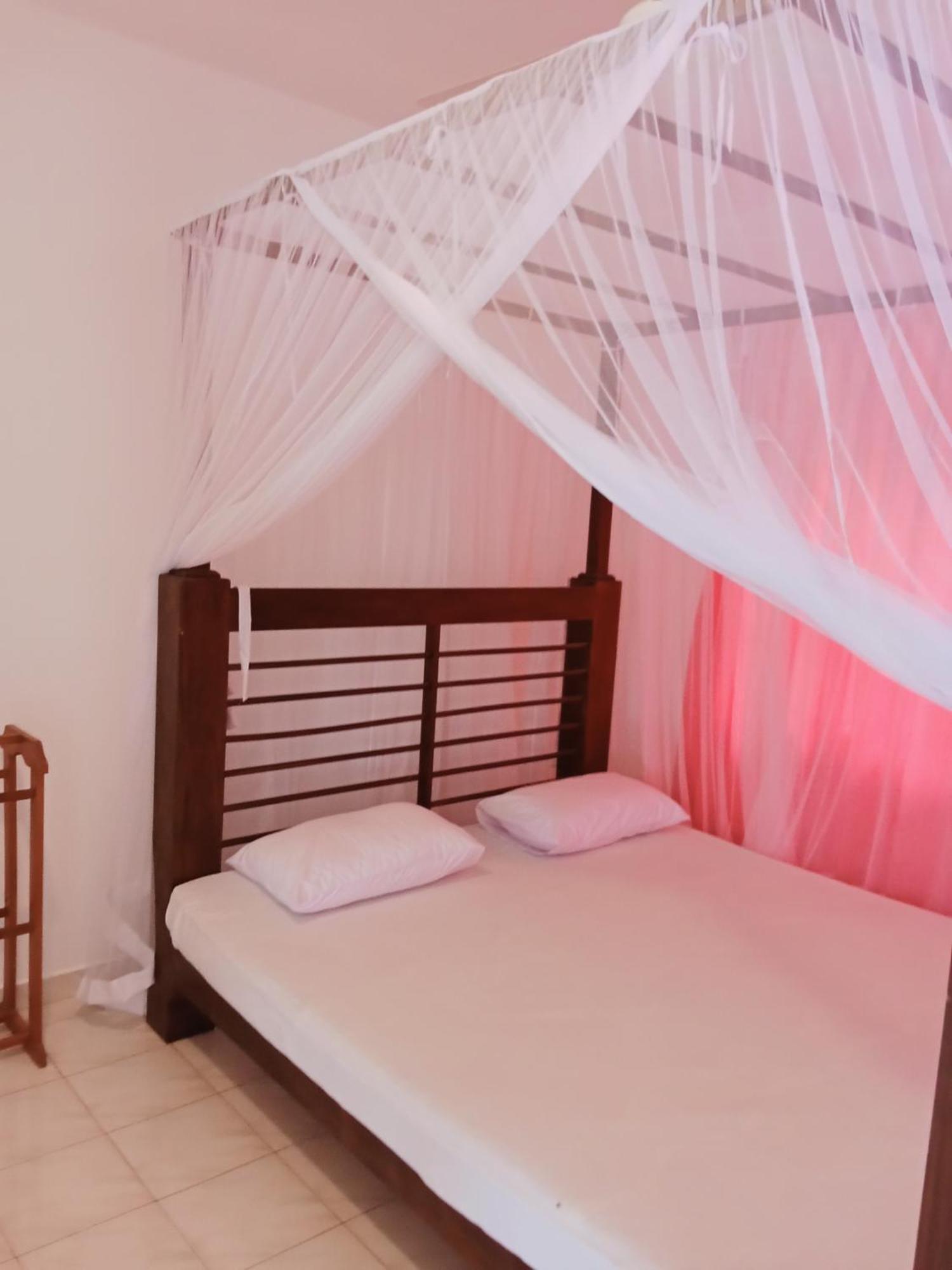 Sihara Rooms & Hostel Matara Exterior photo